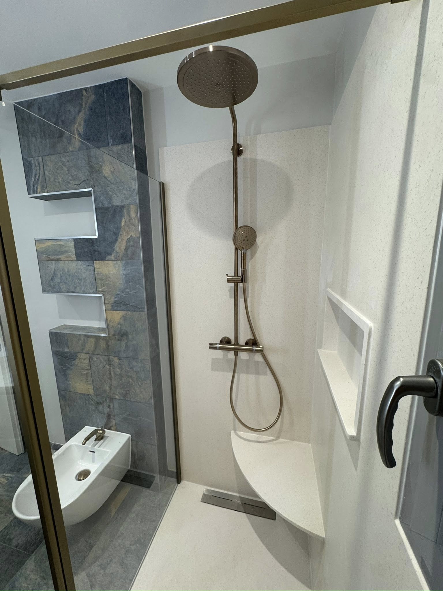 Salle de bain rénovée - vue 3