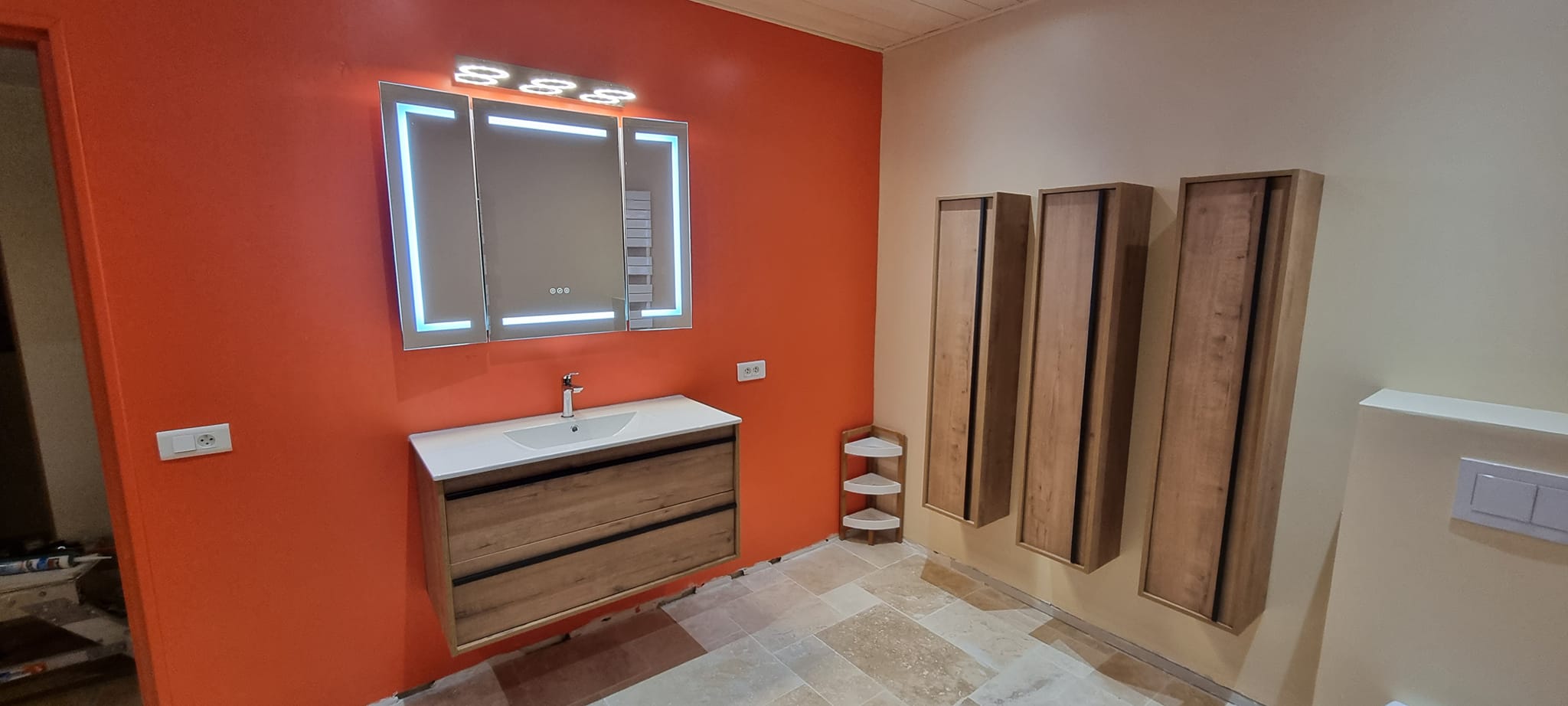 Salle d’eau rénovée - vue 2